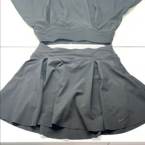 Nike Women’s Black Pleated Skort 🖤